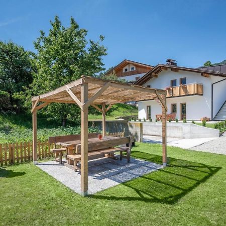 Der Soellhof Apartment Бресаноне Екстериор снимка